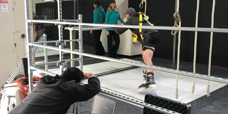 Skating Treadmill with bio mechanics